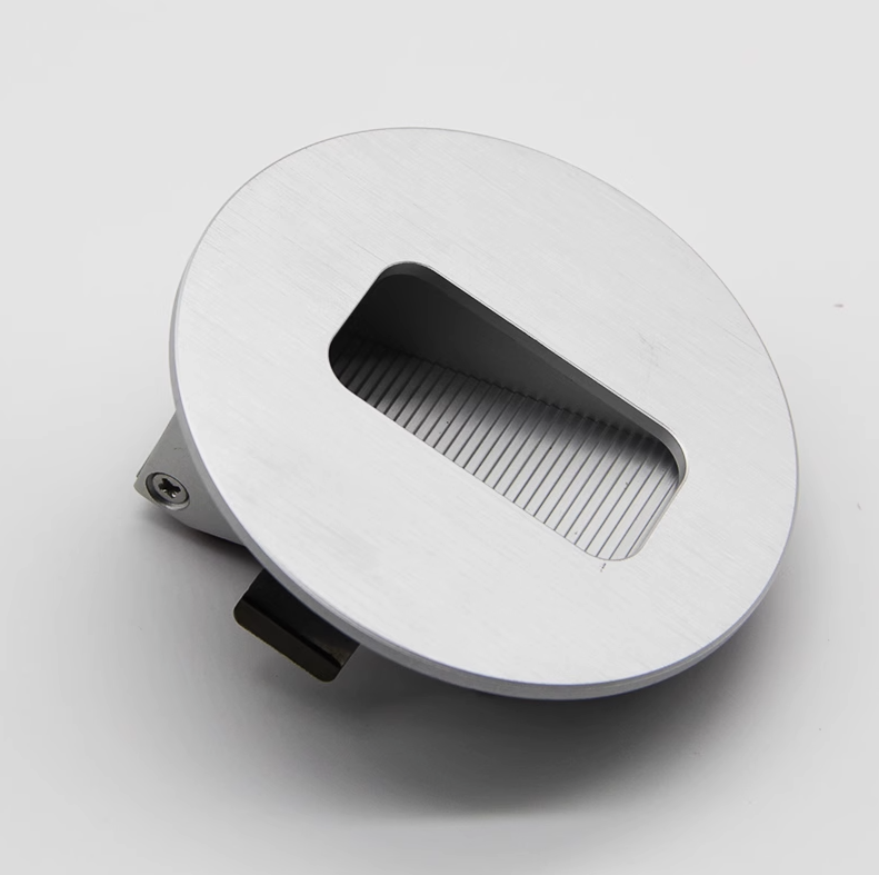 ST613 Round LED Stair Step Light Corner Narrow Beam